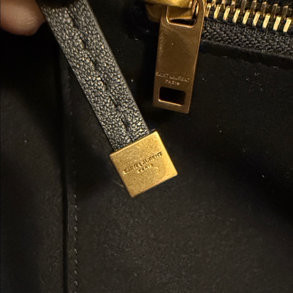 Saint Laurent Le 5 A 7 Bea Leopard Print Tote Bag - Picture 13 of 16